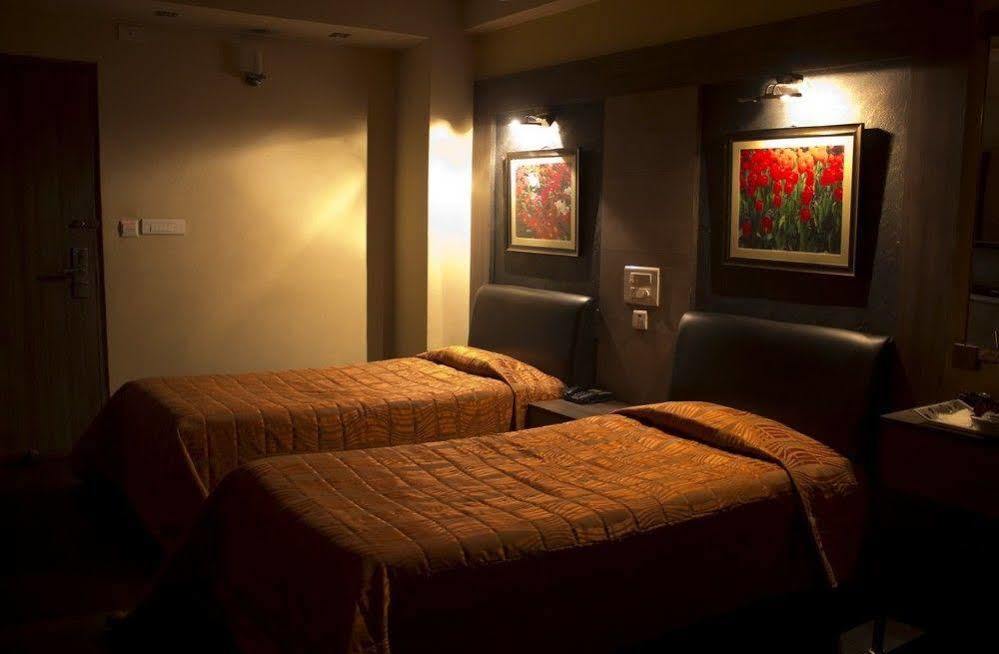 Hotel Majestic Shillong Ngoại thất bức ảnh