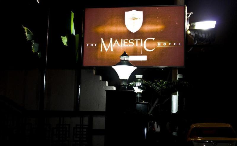 Hotel Majestic Shillong Ngoại thất bức ảnh
