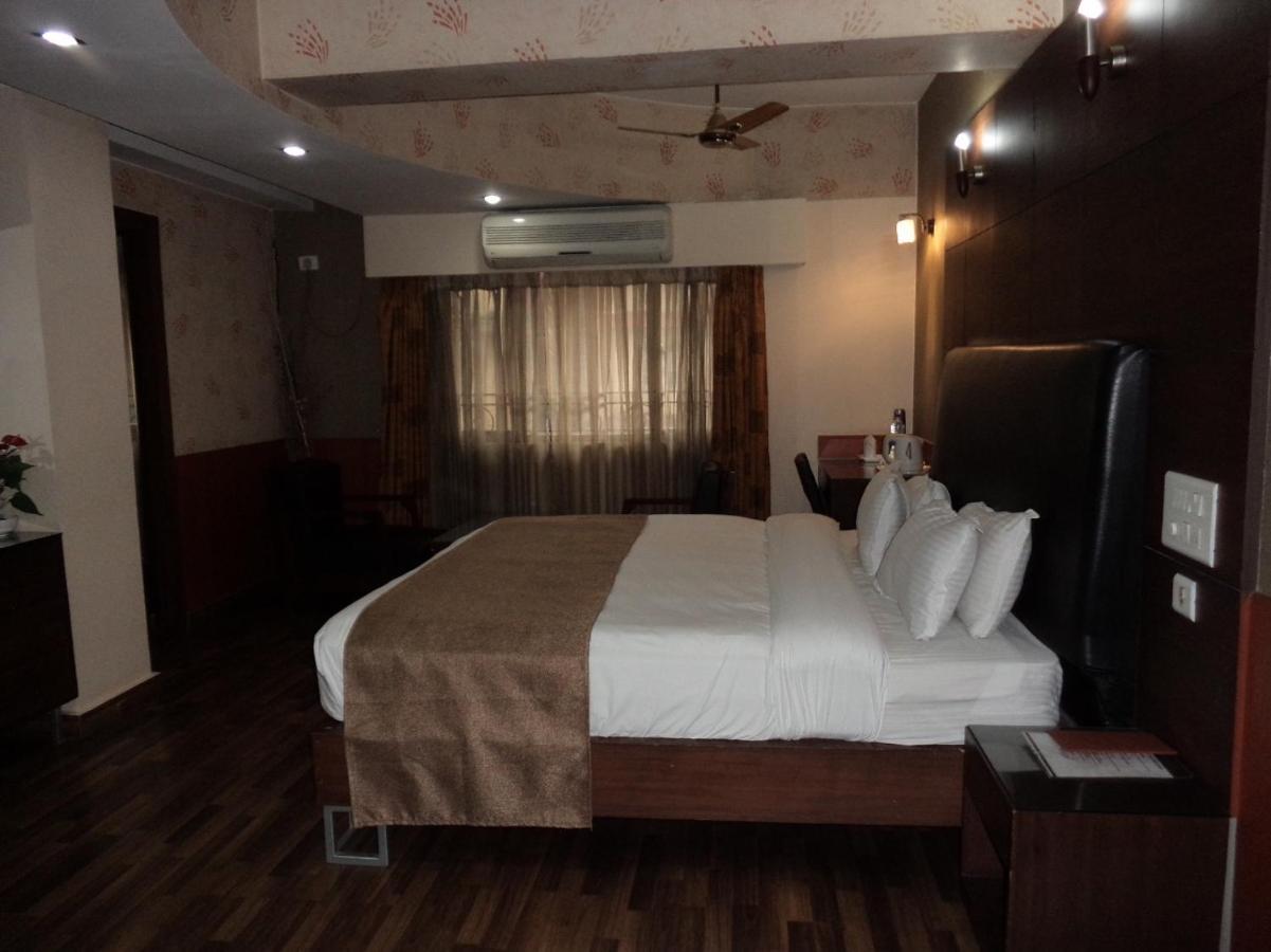 Hotel Majestic Shillong Ngoại thất bức ảnh
